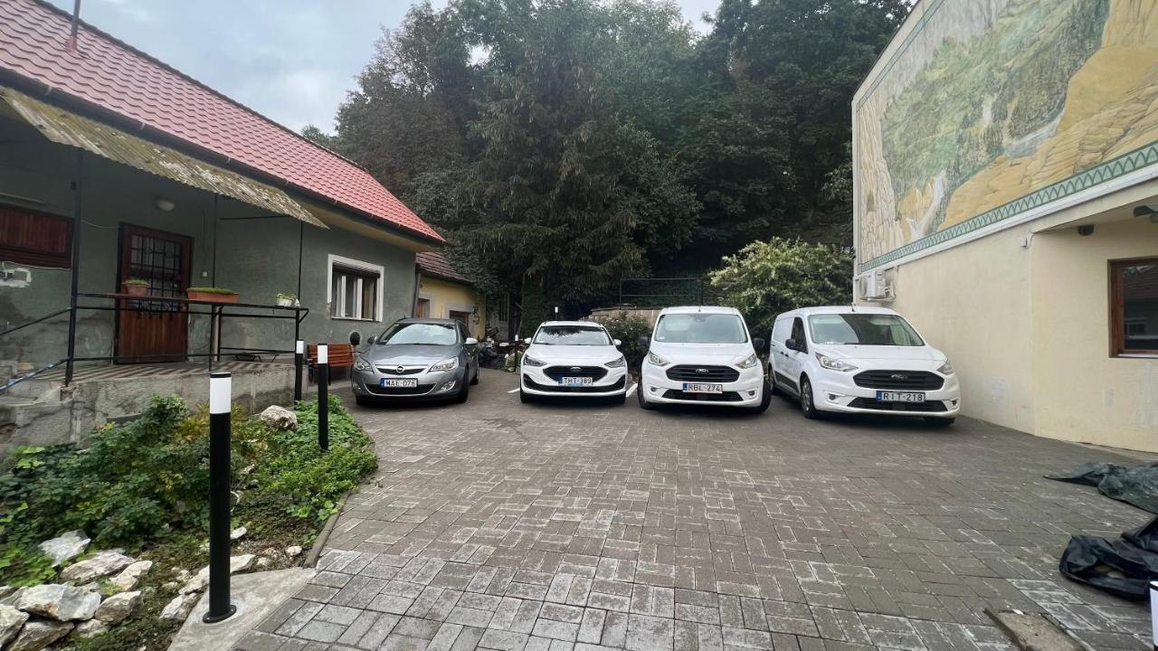 Palantír Panzió Miskolc Exterior foto